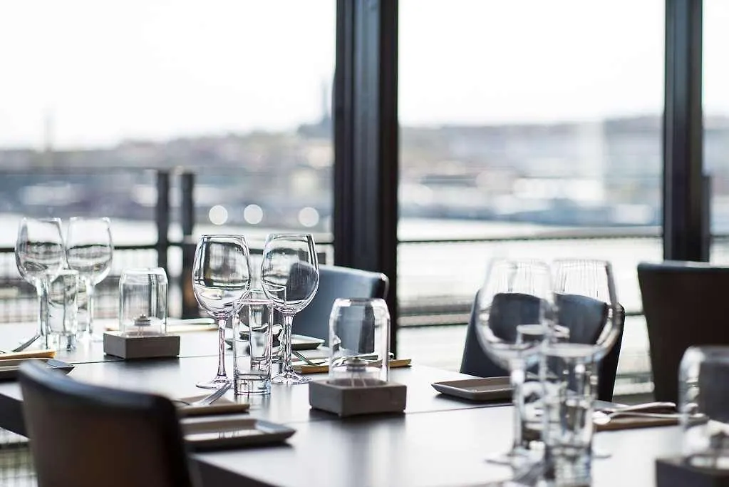 Quality Hotel 11 & Eriksbergshallen Gothenburg