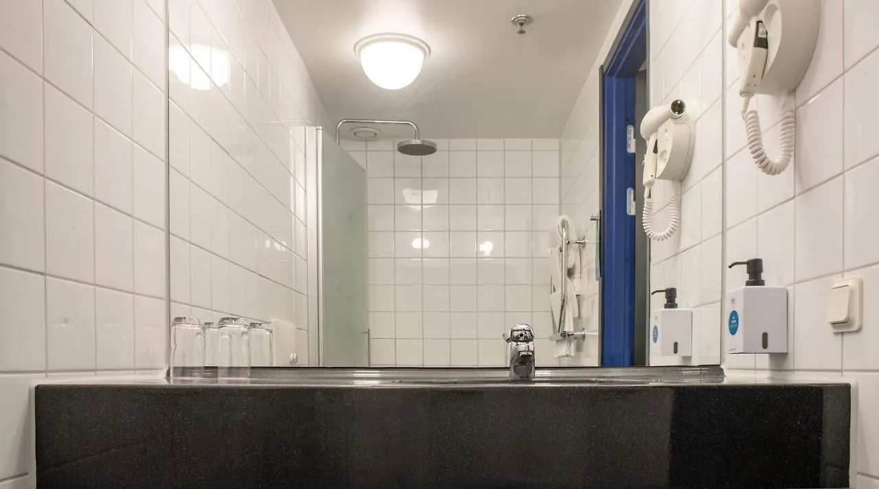 Quality Hotel 11 & Eriksbergshallen Gothenburg 4*,